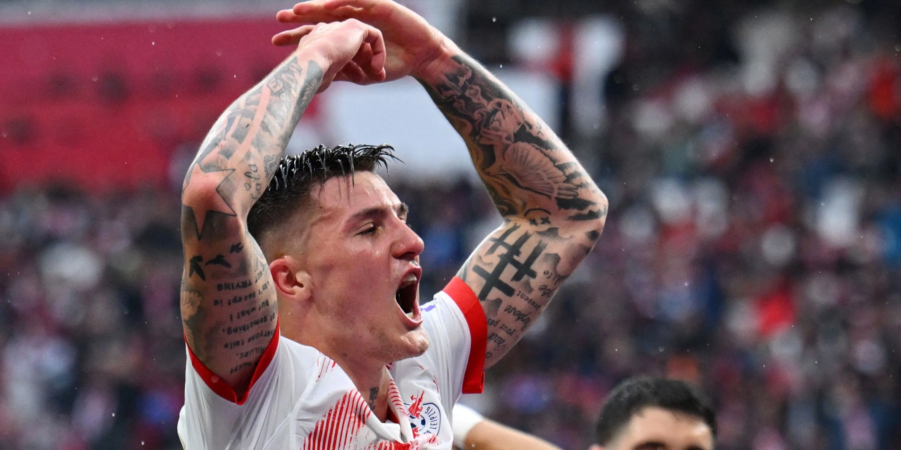 Benjamin Sesko của RB Leipzig ăn mừng bàn thắng