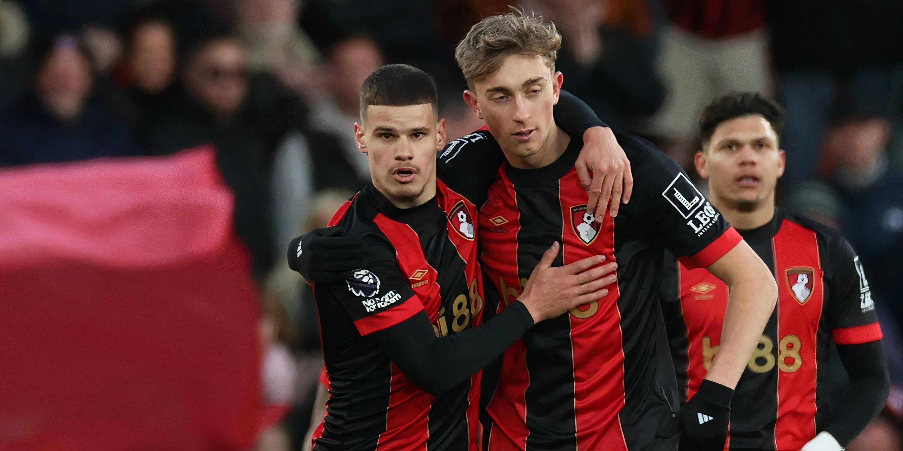 Hai hậu vệ của Bournemouth, Milos Kerkez và Dean Huijsen