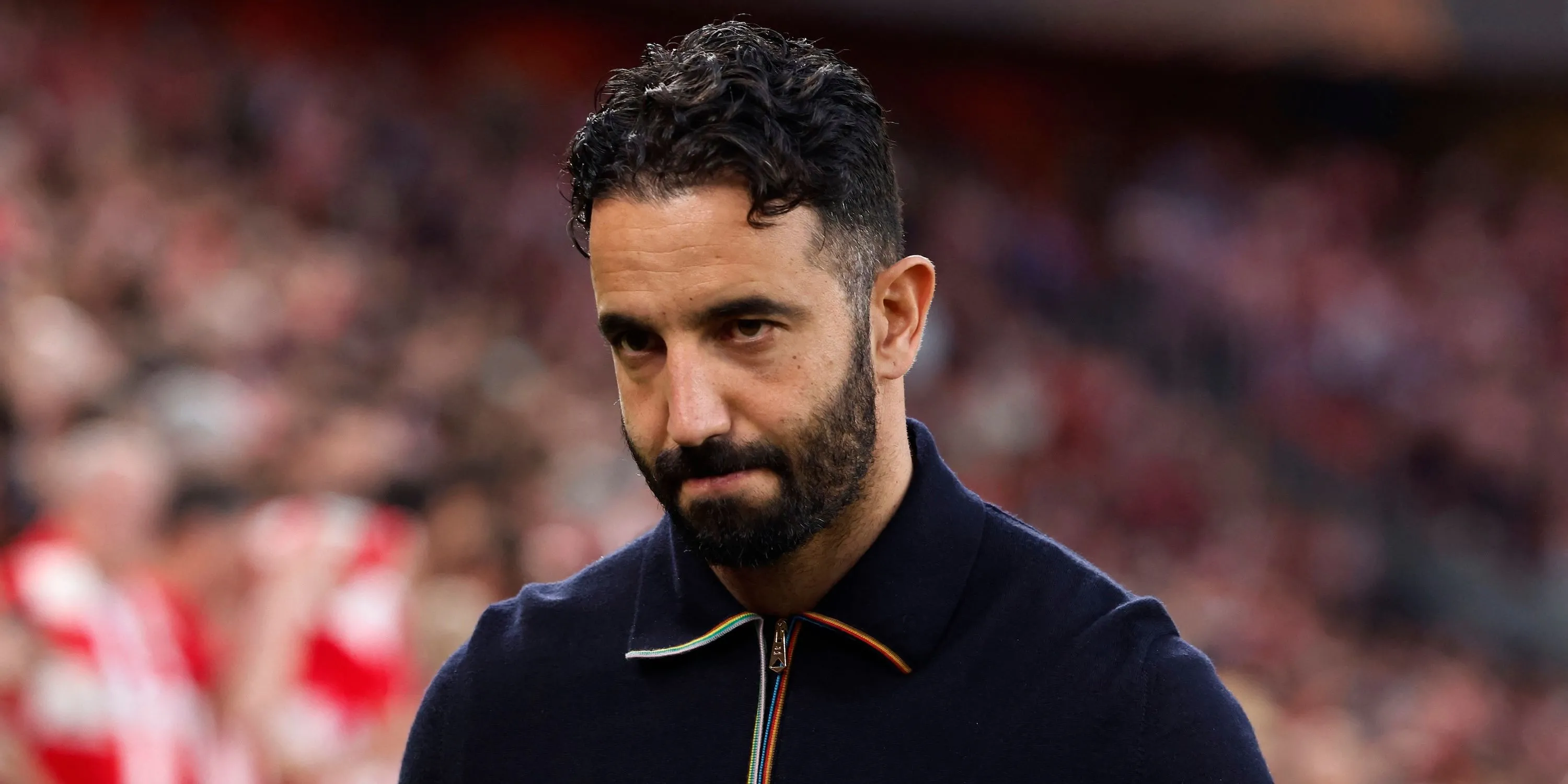 HLV Manchester United Ruben Amorim trước một trận đấu trong mùa giải khó khăn