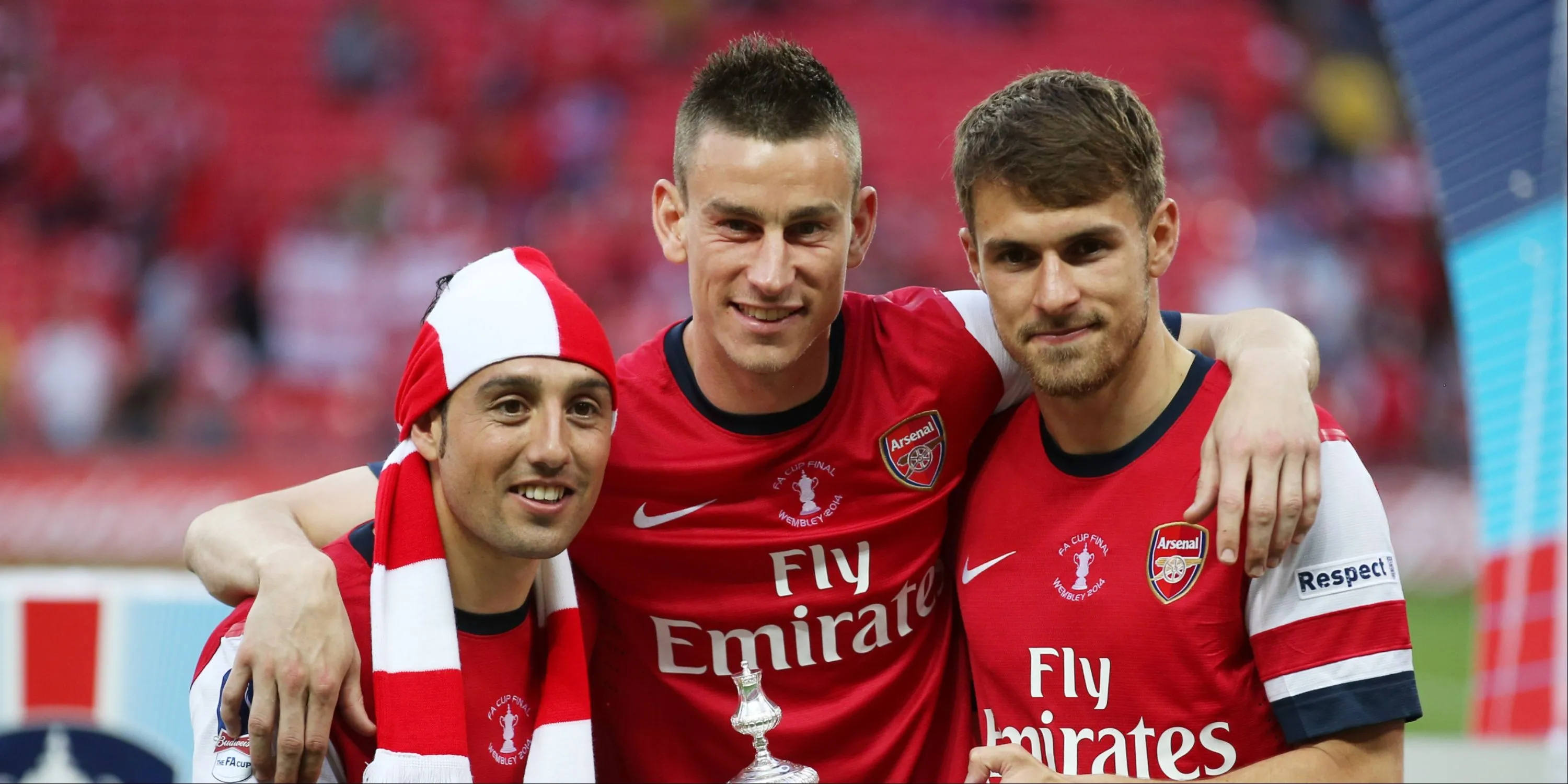 Koscielny, Ramsey và Cazorla ăn mừng bàn thắng của Arsenal