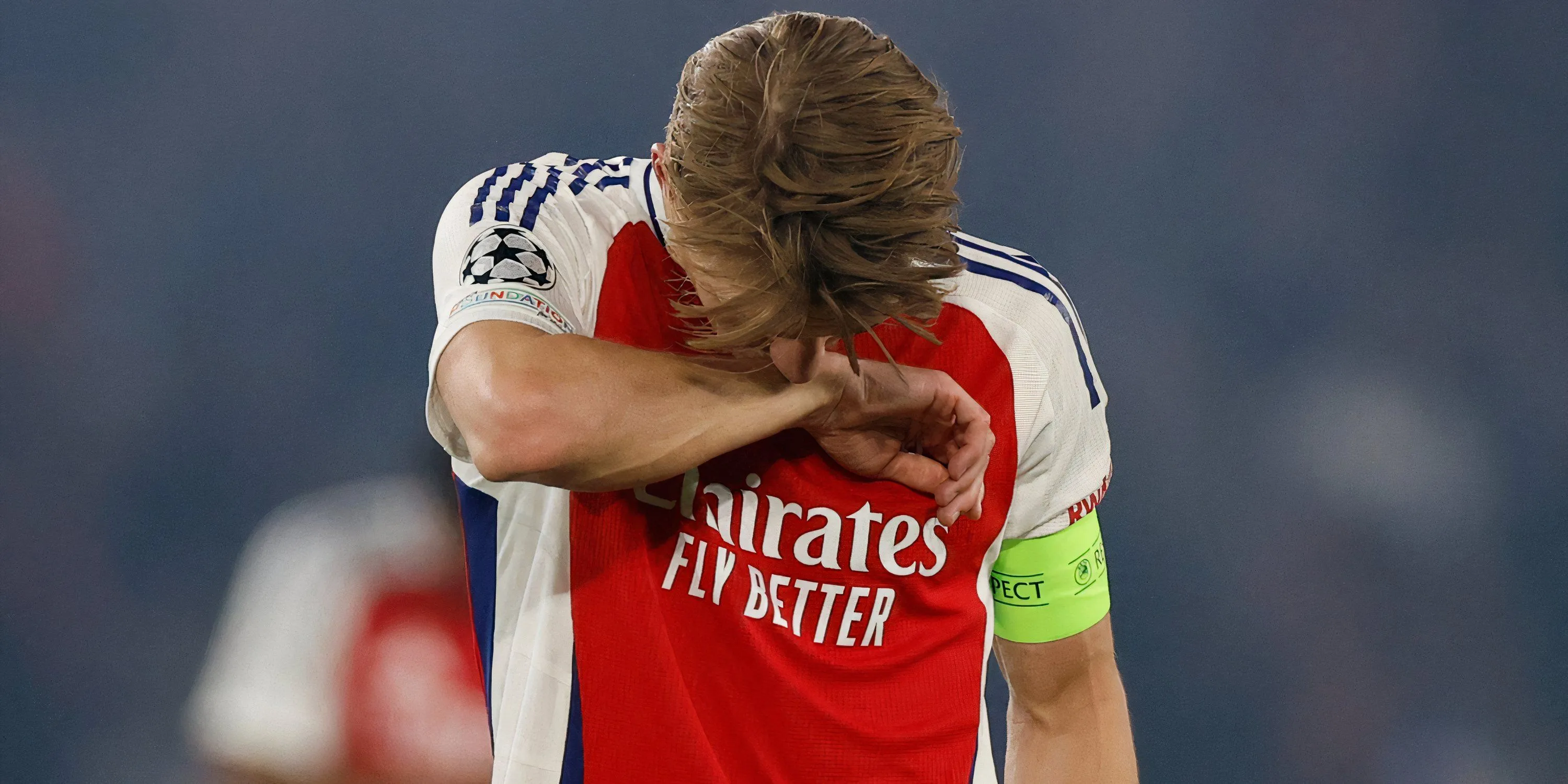 Martin Odegaard thể hiện sự thất vọng trong giai đoạn phong độ sa sút gần đây