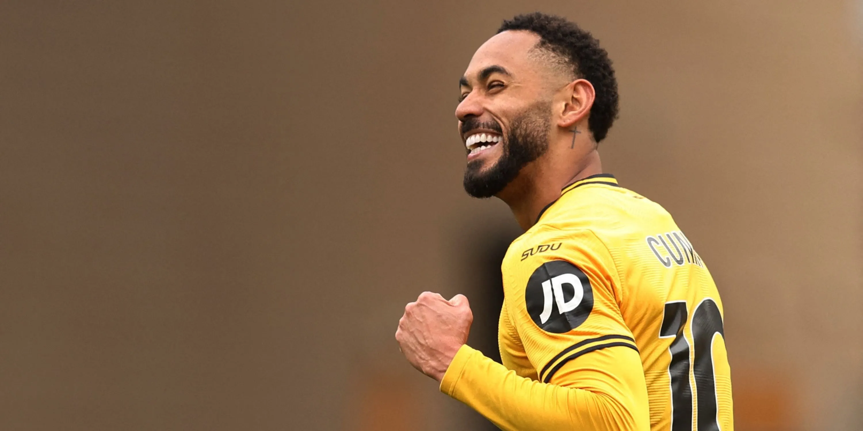 Matheus Cunha ăn mừng bàn thắng cho Wolves, mục tiêu chuyển nhượng của MU