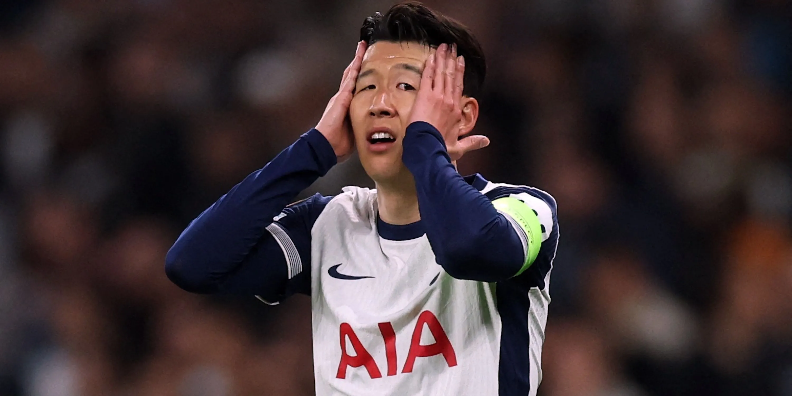 Son Heung-min thất vọng trong màu áo Tottenham Hotspur mùa giải khó khăn
