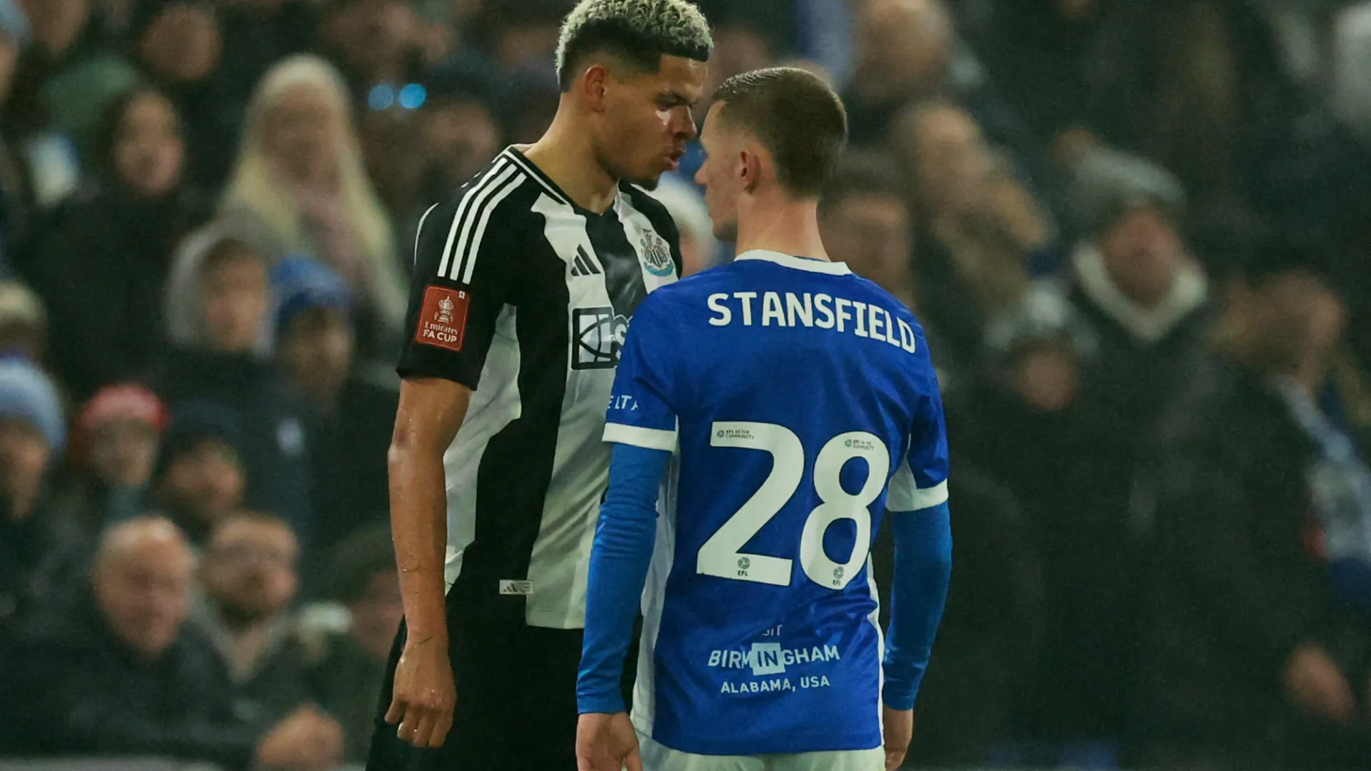 Tiền đạo Jay Stansfield thi đấu cho Birmingham City