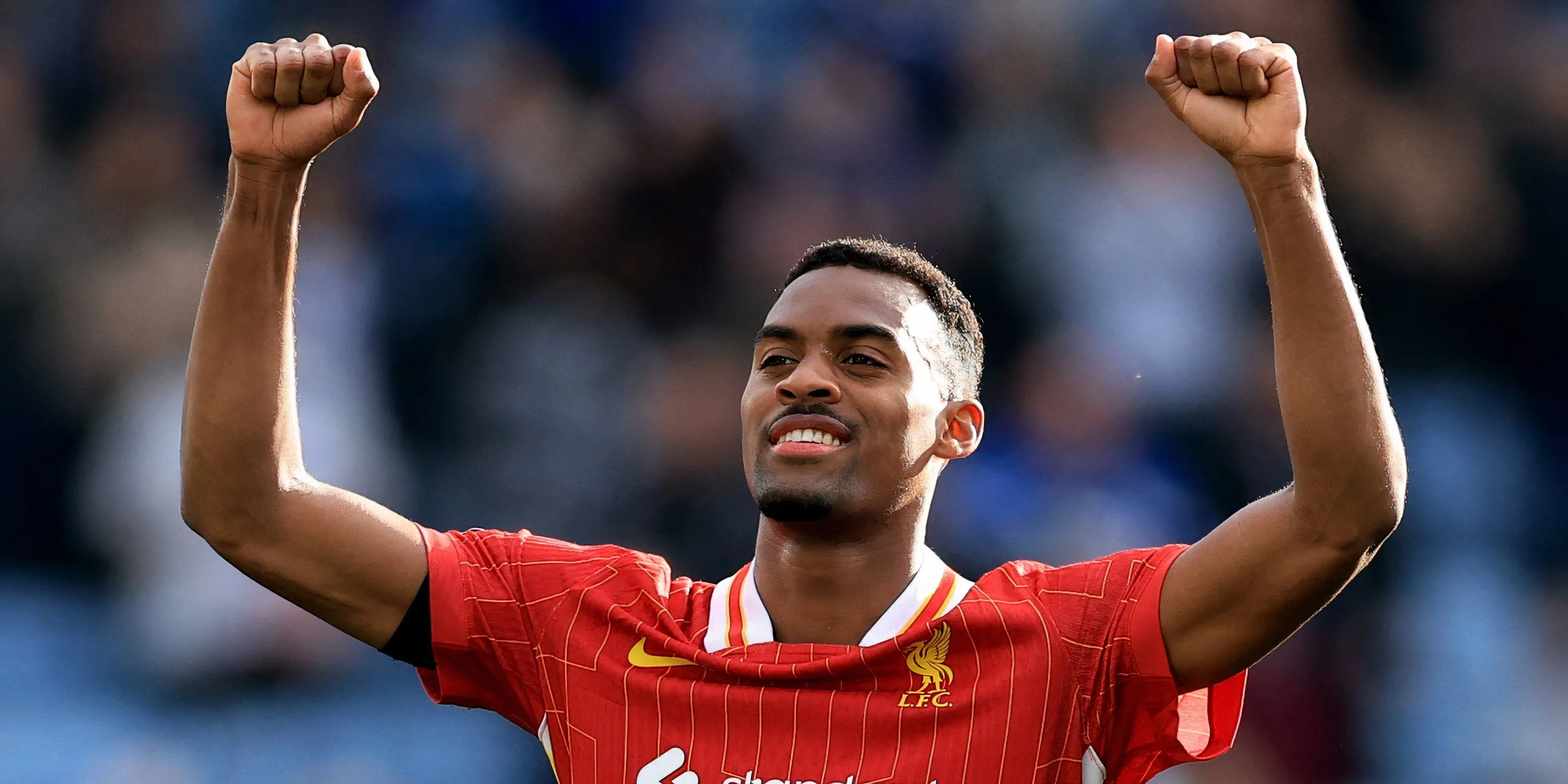 Tiền vệ Ryan Gravenberch thi đấu cho Liverpool mùa giải 2024/25