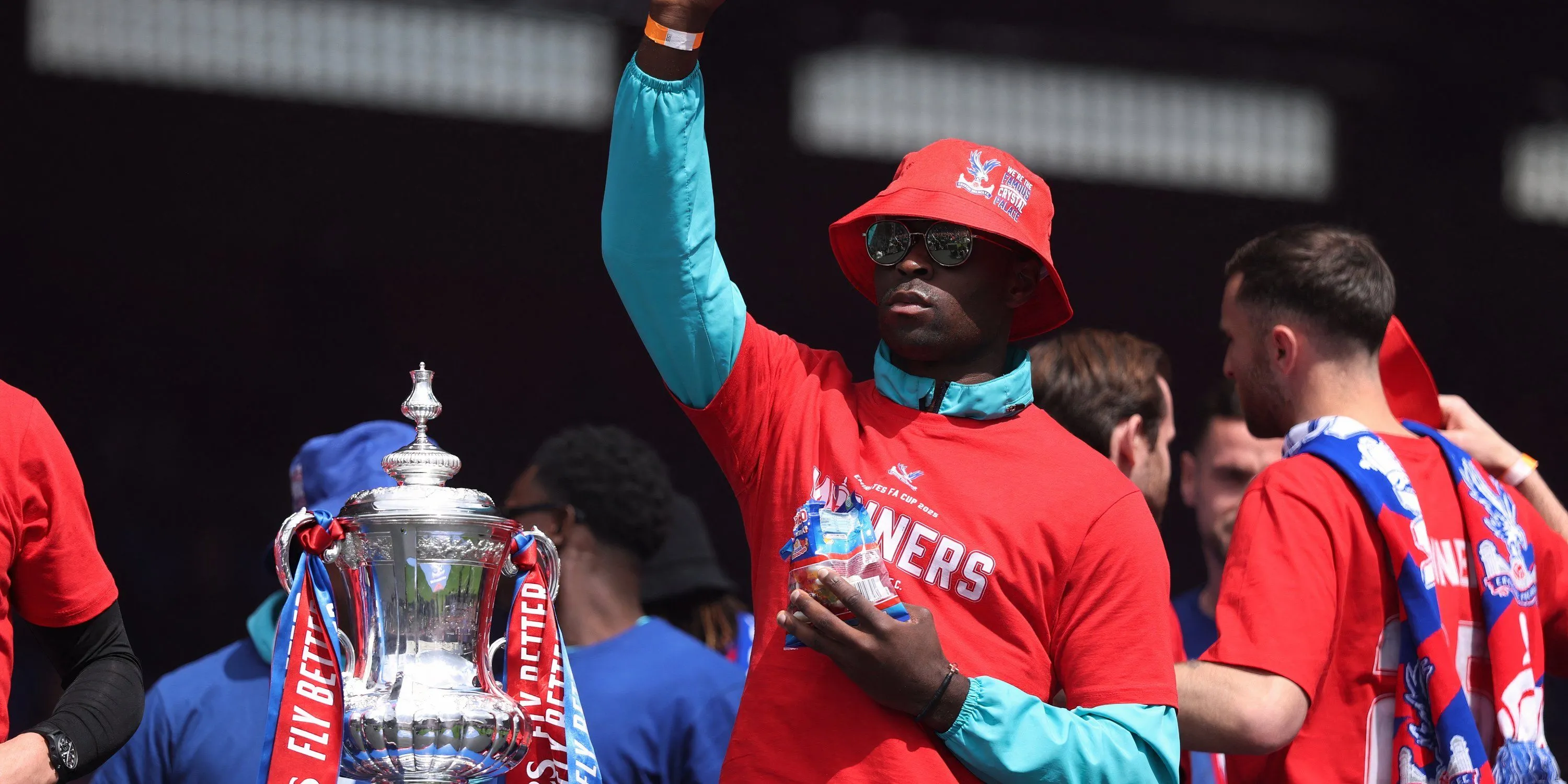 Marc Guehi, trung vệ được Newcastle theo đuổi từ Crystal Palace