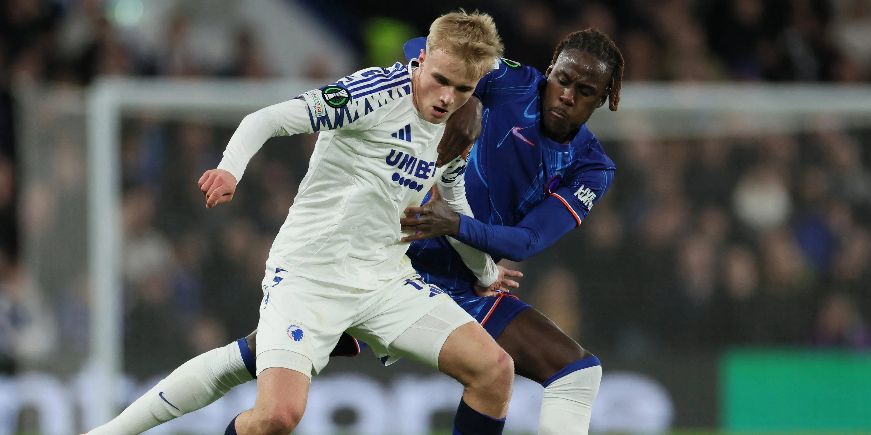 Tiền vệ trẻ Victor Froholdt, người được so sánh với Lucas Bergvall tại Spurs