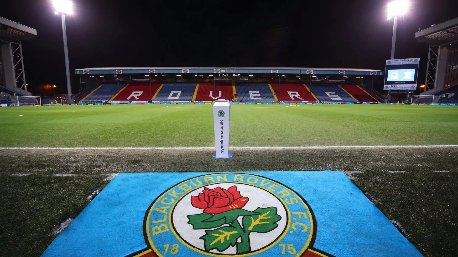 Toàn cảnh sân vận động Ewood Park của Blackburn Rovers, nơi Igor Tyjon hiện đang thi đấu