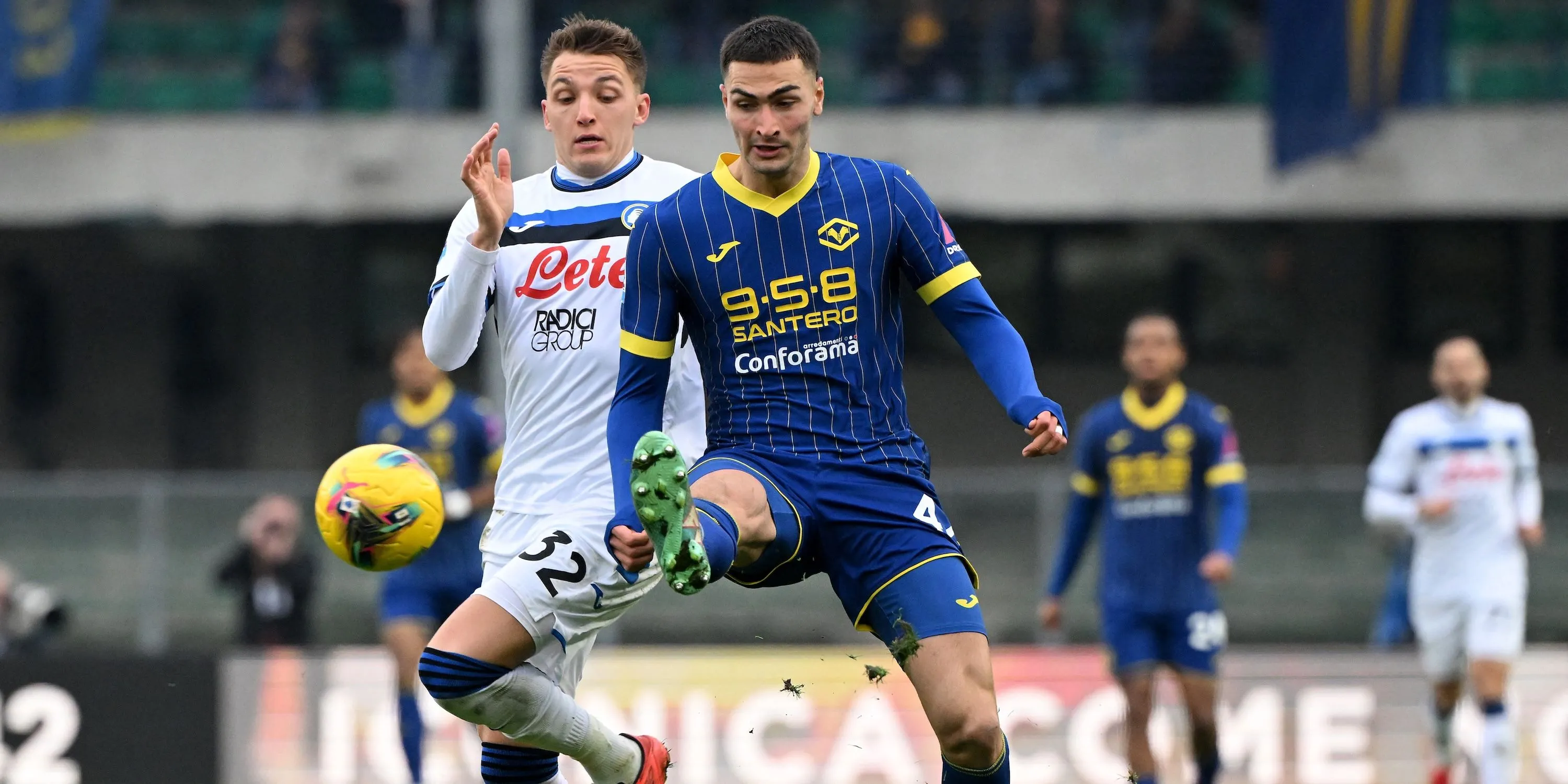 Trung vệ Diego Coppola của Hellas Verona trong trận đấu