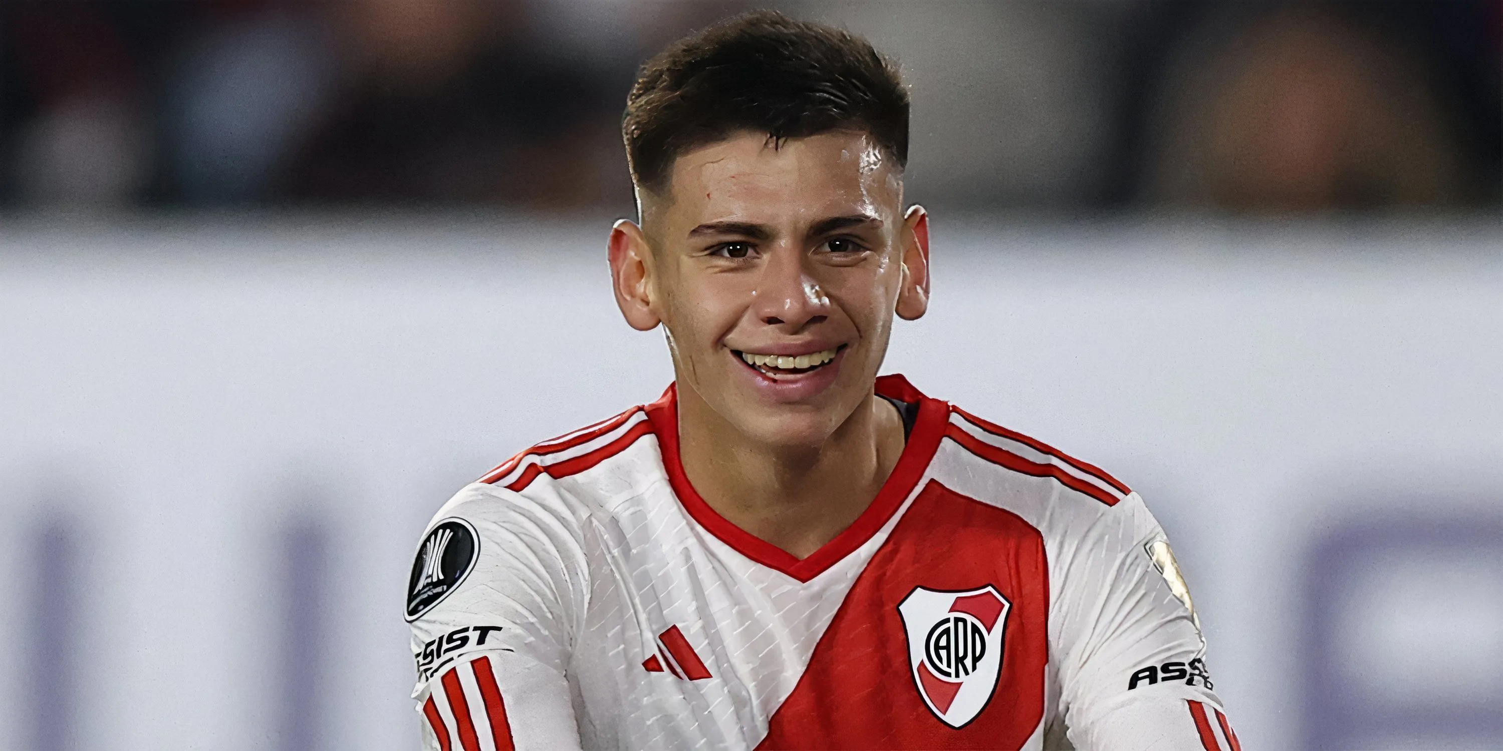 Claudio Echeverri trong màu áo River Plate, tiền vệ tấn công sẽ gia nhập Manchester City