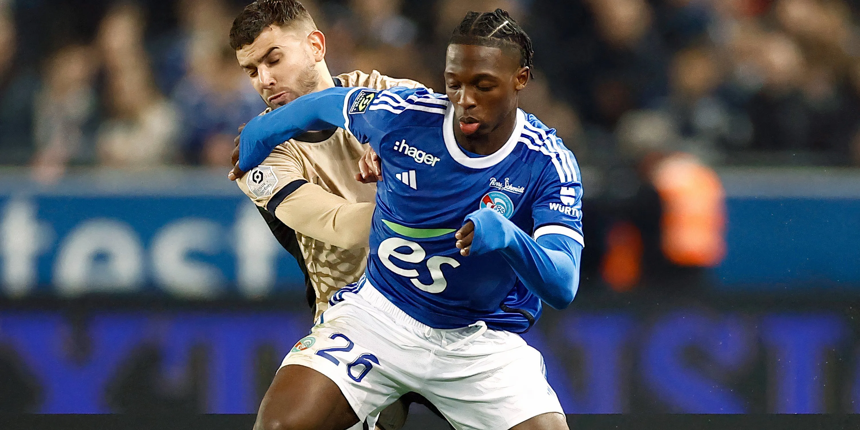 Dilane Bakwa, ngôi sao của RC Strasbourg và mục tiêu chuyển nhượng của Leeds United