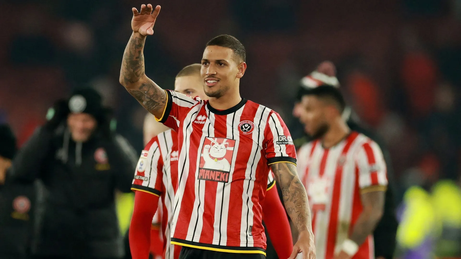 Đội hình câu lạc bộ Sheffield United trên sân cỏ, thể hiện tinh thần quyết tâm tại Championship