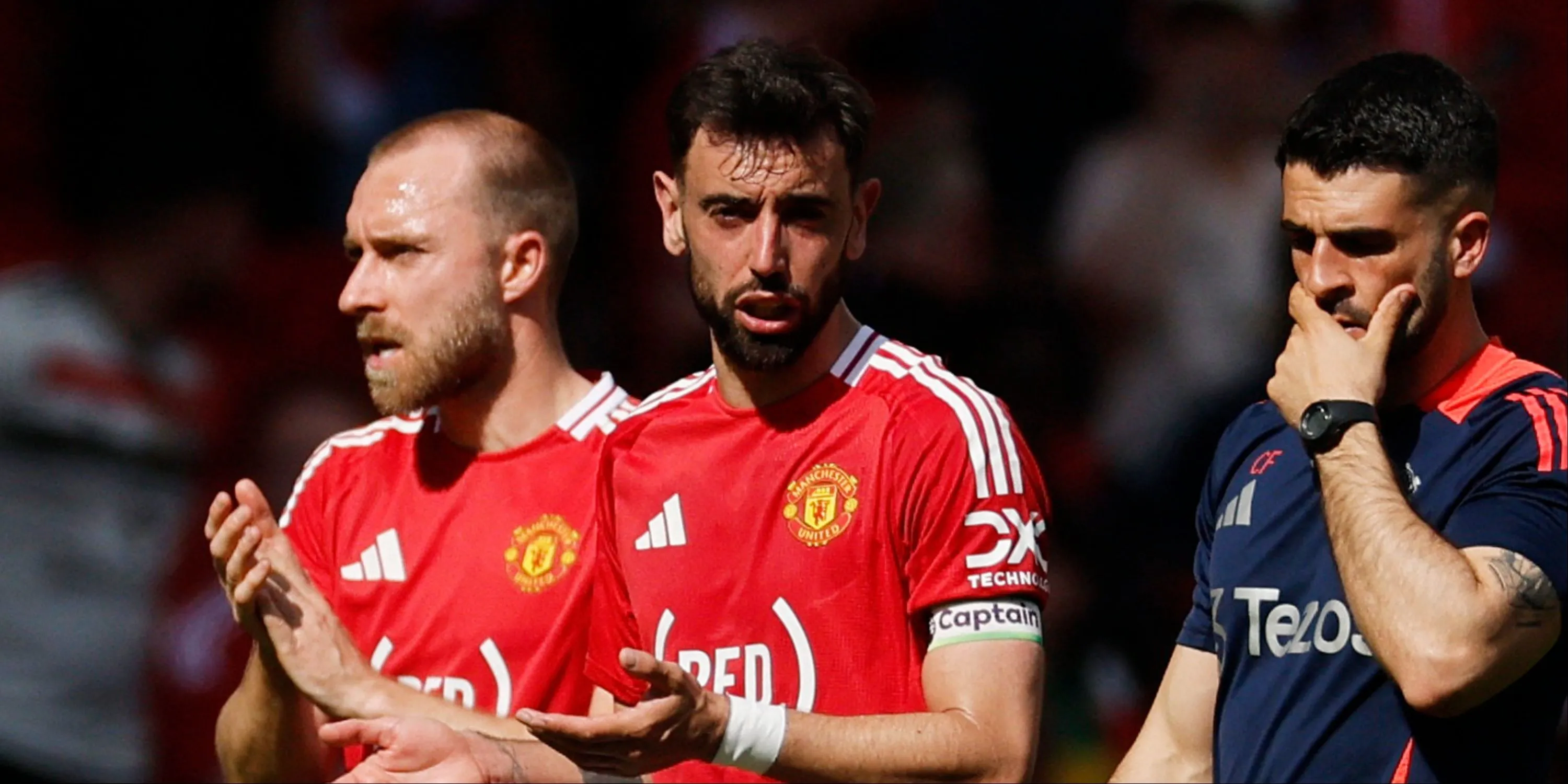 Đội trưởng MU Bruno Fernandes trên sân Old Trafford