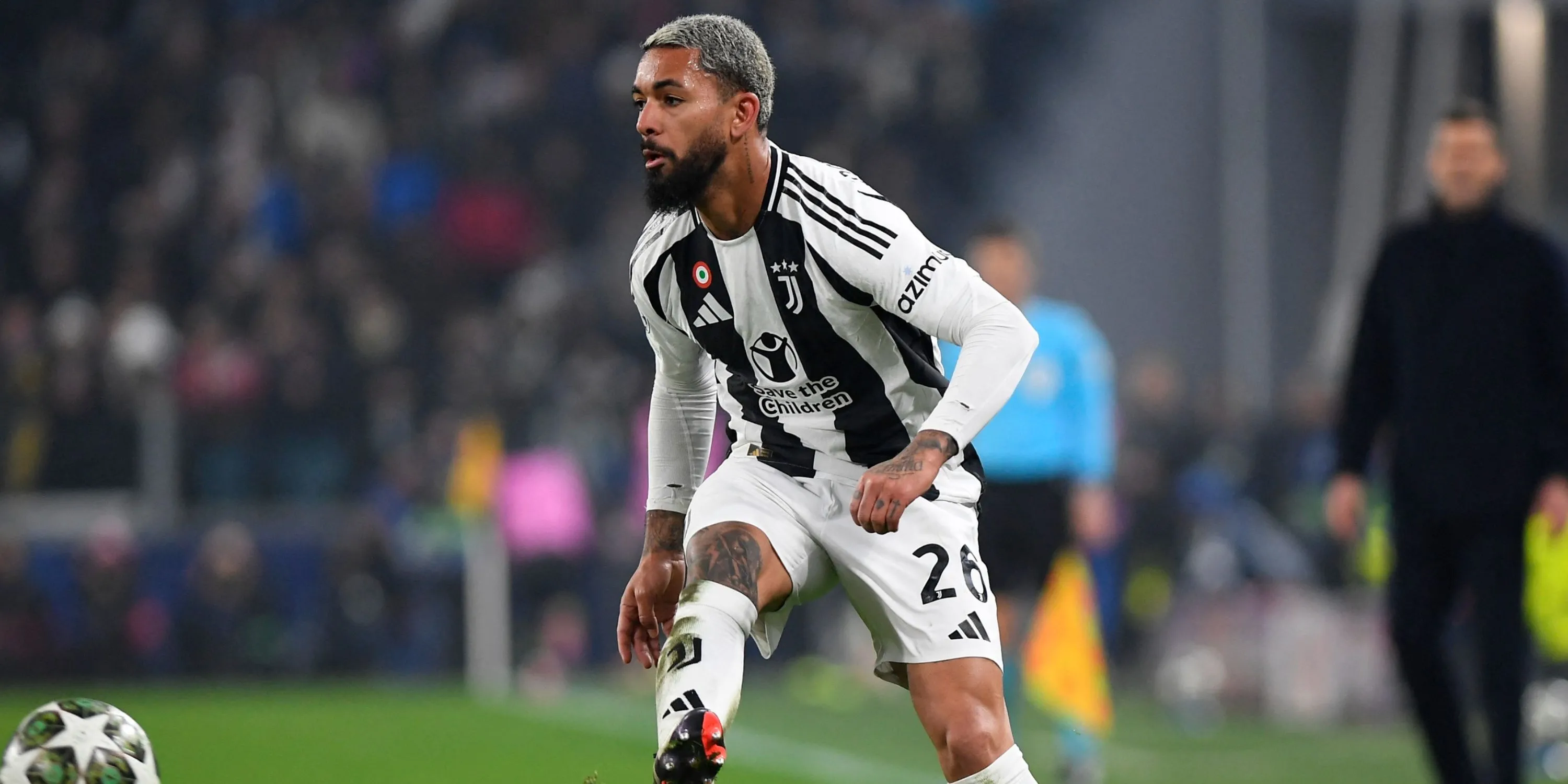 Douglas Luiz trong màu áo Juventus, mục tiêu chuyển nhượng của Manchester United
