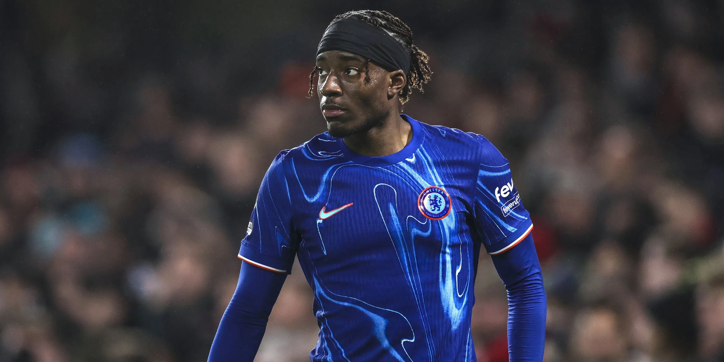 Noni Madueke thi đấu cho Chelsea tại Premier League mùa giải 2024/25