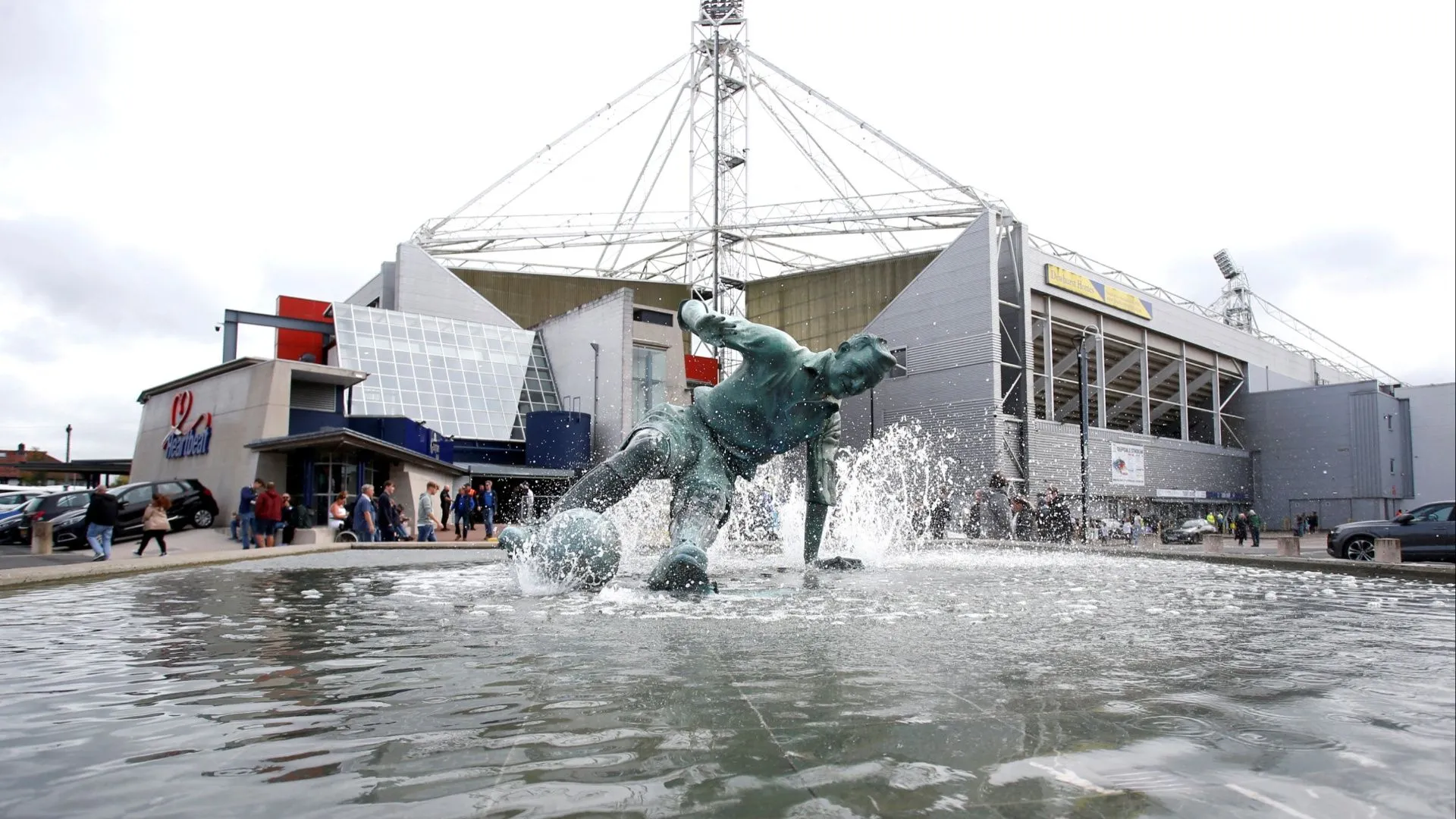 Sân vận động Deepdale của Preston North End, một trong những sân bóng đá lâu đời nhất nước Anh, nổi tiếng với không khí truyền thống.
