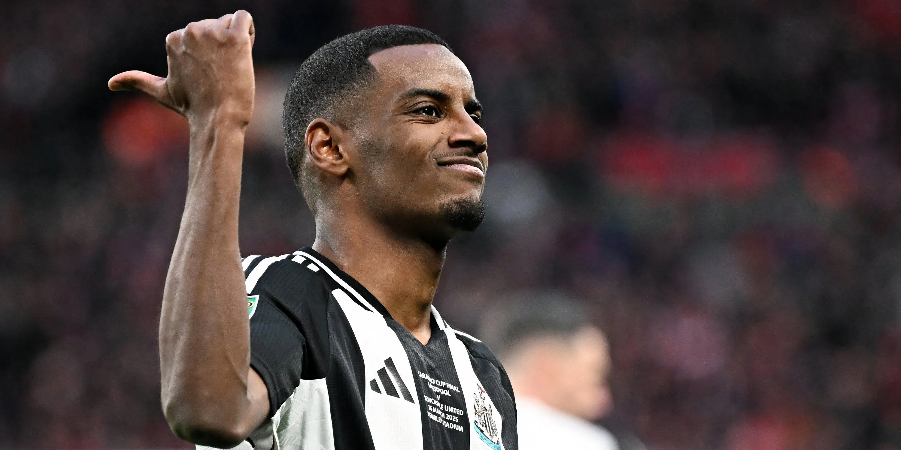 Tiền đạo Alexander Isak của Newcastle United đang thi đấu