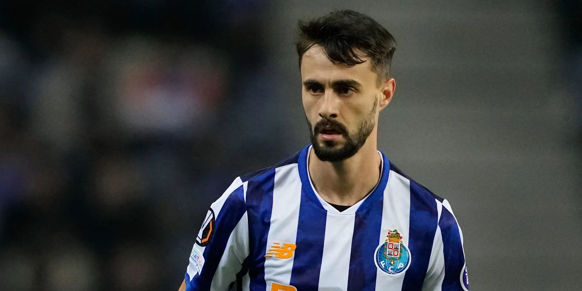 Tiền vệ Fabio Vieira của Arsenal trong trận đấu, tương lai anh đang được chú ý trên thị trường chuyển nhượng.