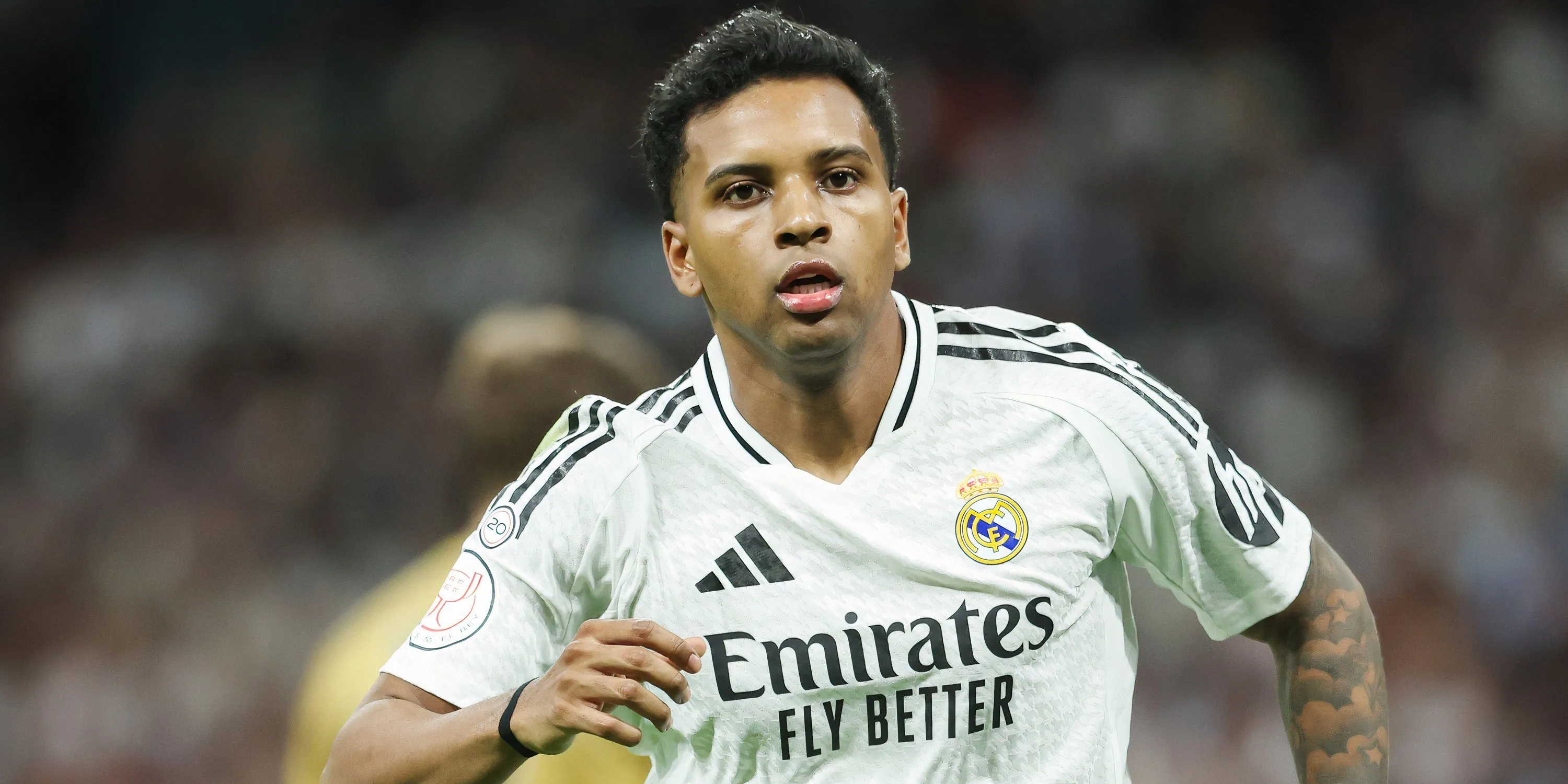 Rodrygo trong màu áo Real Madrid, mục tiêu chuyển nhượng của Liverpool và Arsenal tại Ngoại hạng Anh