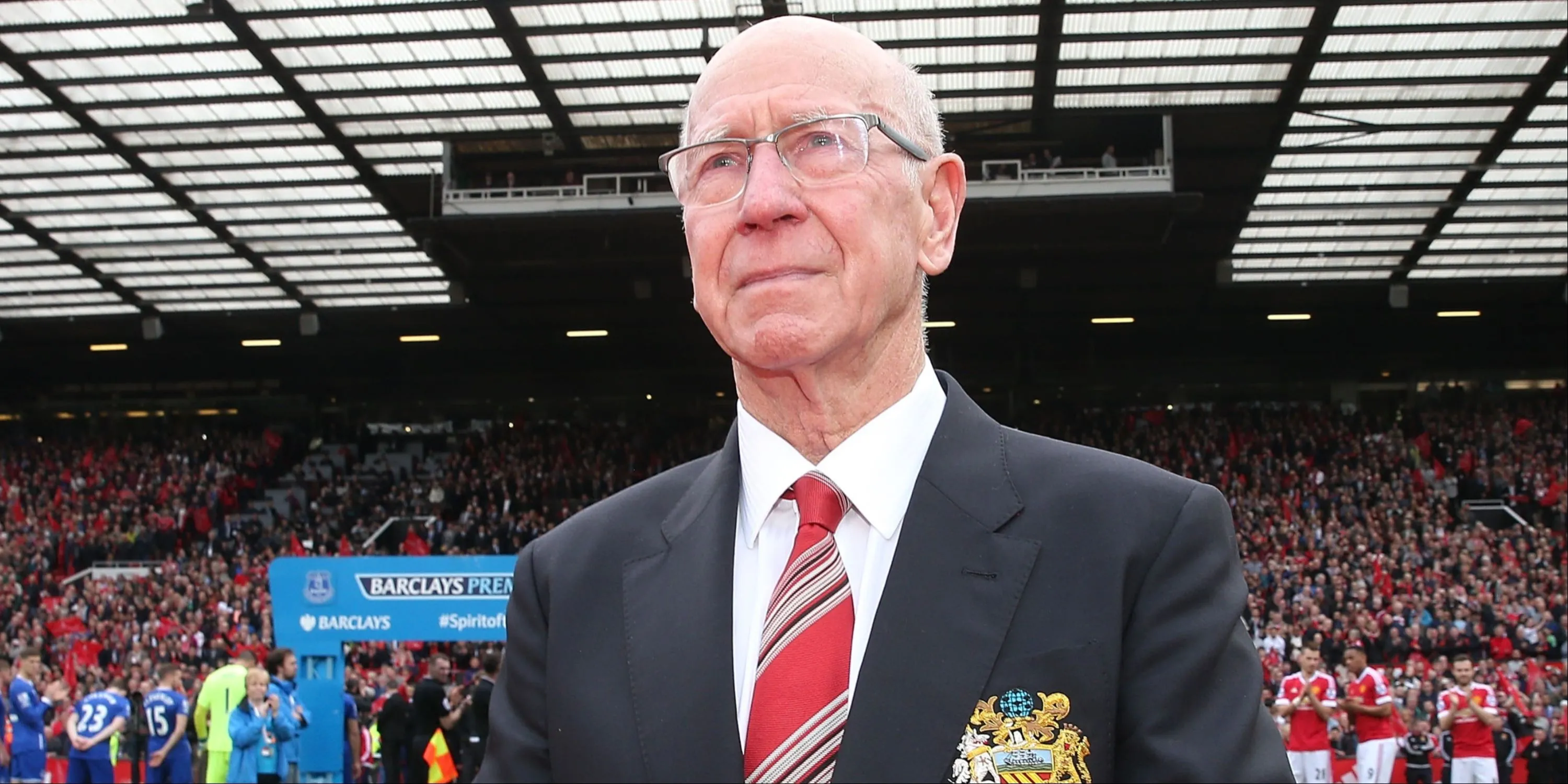 Sir Bobby Charlton - một trong những cầu thủ vĩ đại nhất của Manchester United trong lịch sử